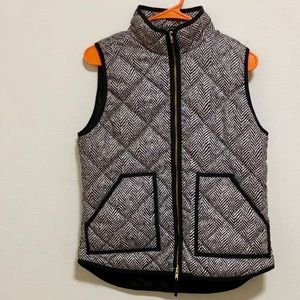 Black and grey J. Crew herringbone size small vest